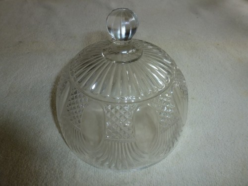 Belle cloche fromage en - a,