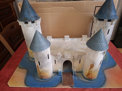 Jouet starlux chateau fort - chateau, **