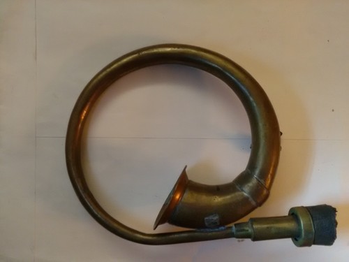 Vintage brass auto - , horn