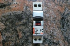 DISJONCTEUR  MODULAIRE