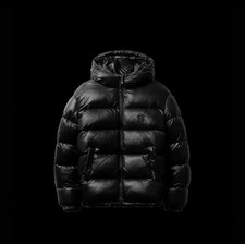 Doudoune noire avec capuche