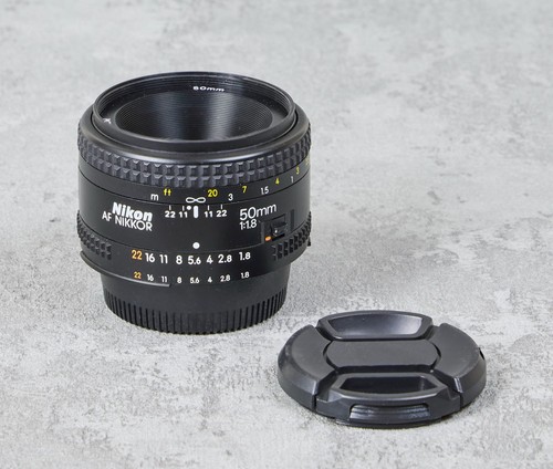 Nikon 1 - mm, 1:1,8