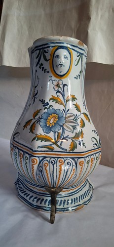Corps fontaine faience - , nevers