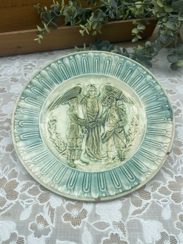Ancienne assiette barbotine - assiette,