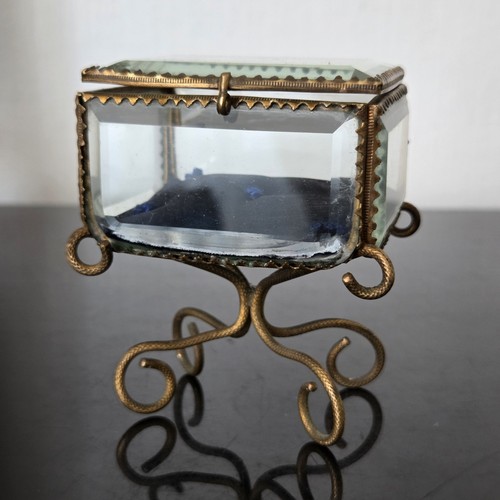 Coffret bijoux capitonné - a,