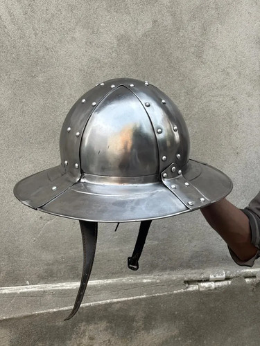 Casque bouilloire italienne - casque,