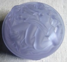 BOITE A POUDRE , POUDRIER EN PATE DE VERRE SATINE SCHLEVOGT ?