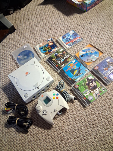 Sega dreamcast console bundle - sega,