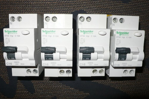 Disjoncteur differentiel 16a - disjoncteur,