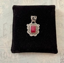 ANCIEN PENDENTIF OUVRAGÉ -