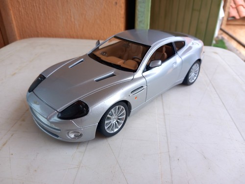 Burago aston martin - burago,