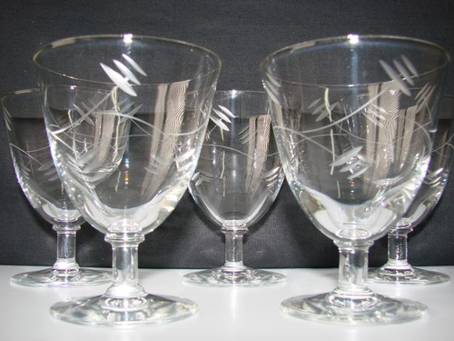 Ancien verre pied eau - verre, x