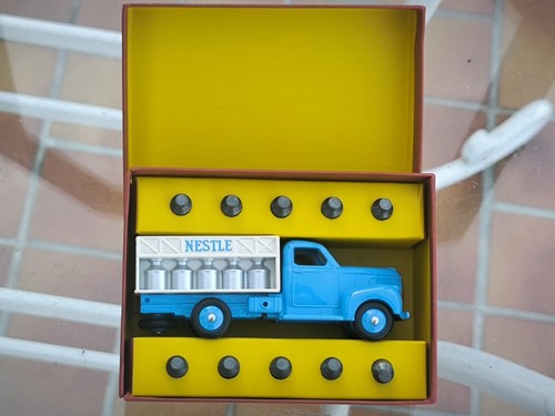 Dinky toys studebaker - o,