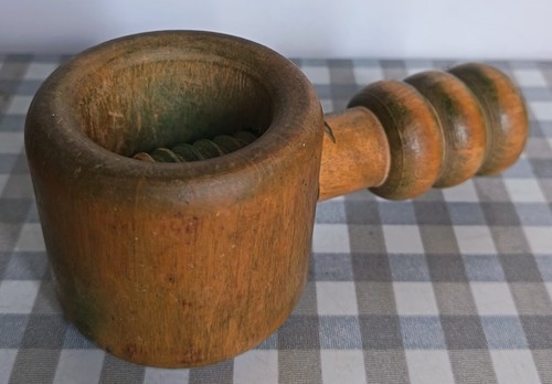 Ancien casse noix noisettes - /,