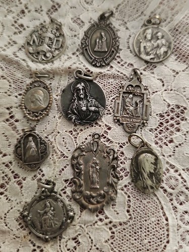 Lot anciennes médailles - ,