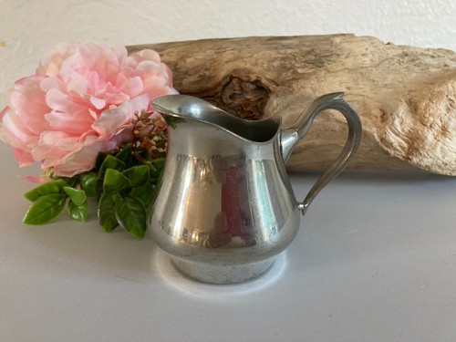 1124 ancien pot à lait - pot,