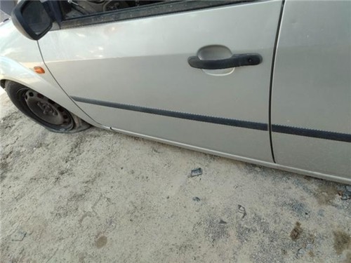 Moulure porte avant gauche - porte,