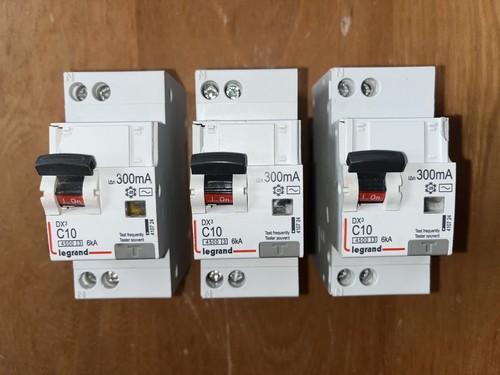 Disjoncteur differentiel 10a - disjoncteur,