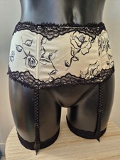 Porte jarretelles lise - porte,