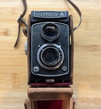 Yashica MAT LM 6x6 120 TLR
