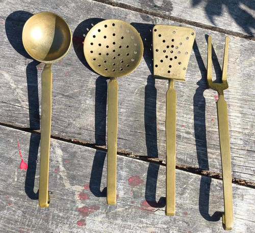 Anciens petits ustensiles de - 4,