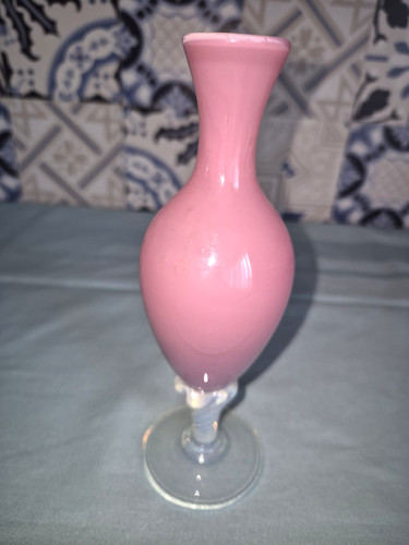 Vase opaline rose pied - -,