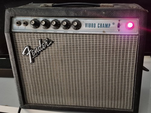 Working fender vibro champ - fender,