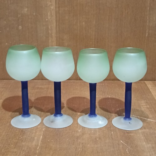 Verres pied pâte - verres,
