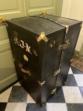 malle cabine de collection Complète À rafraîchir. Étiquettes d’époque vente uniq