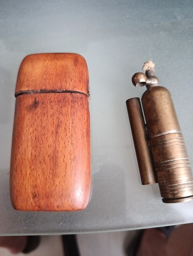 Briquet poilus plus porte - briquet,