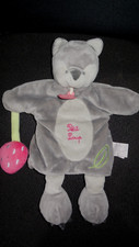 DOUDOU ET COMPAGNIE marionnette conte Petit Loup gris fraise rose brodé feuille