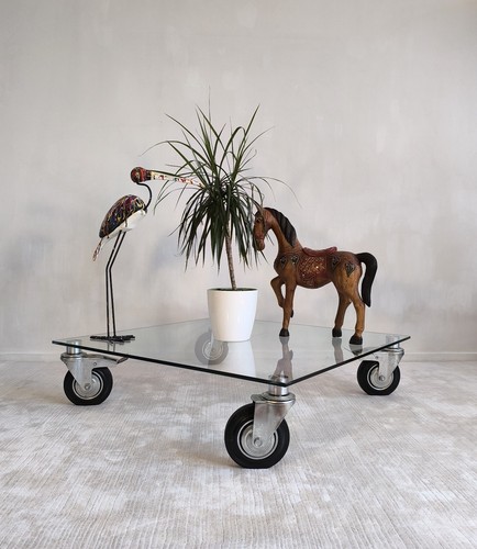 Belle table basse design - , en