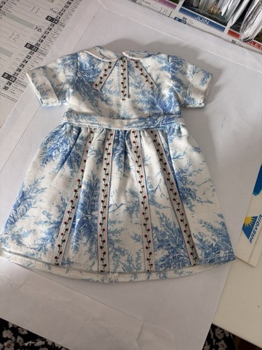 Vêtements pour poupée