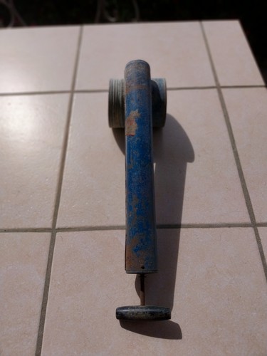 Ancienne pompe insecticide - pompe,