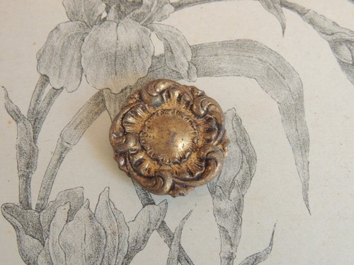Ancien cache clou forme rosace - ancien,