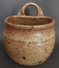 Pot mural grès pyrité XXème