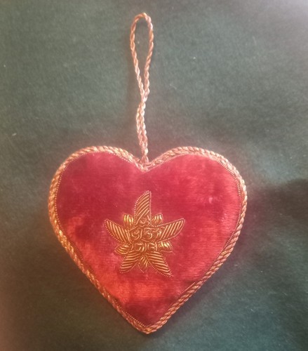 Coeur brodés fil - , sur