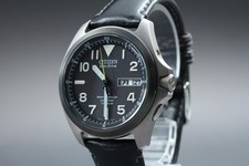 Comme neuf montre - [n, neuf]