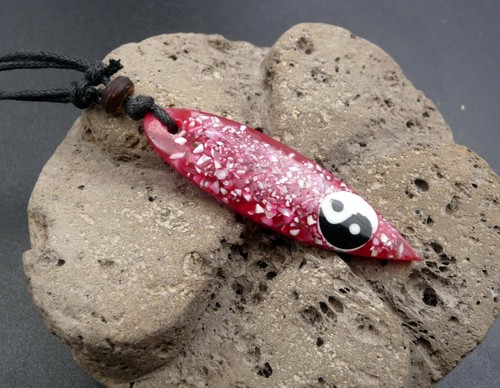 Collier surf rouge - , surfer
