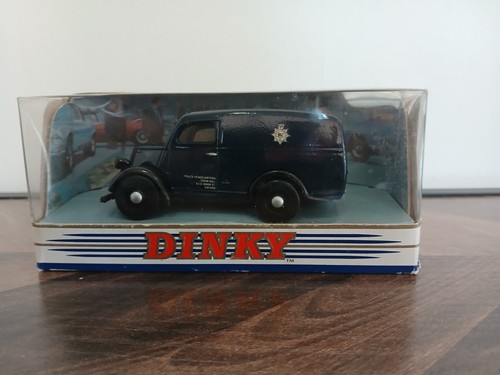 The dinky collection ford - dinky,