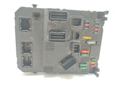644878 BOÎTES À FUSIBLES /