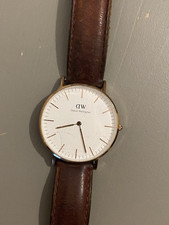 Montre Daniel Wellington Homme - Cadran Blanc, Bracelet Cuir Marron Vintage