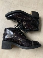 Boots Chanel Cuir Noir Doré 