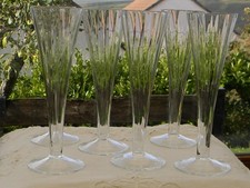 Lot de 6 flûtes à champagne en verre fin jambe creuse. Champagne Henri Abelé.