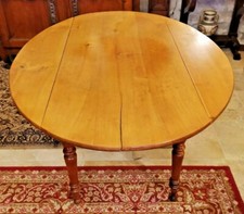 Table avec deux rabats - , en