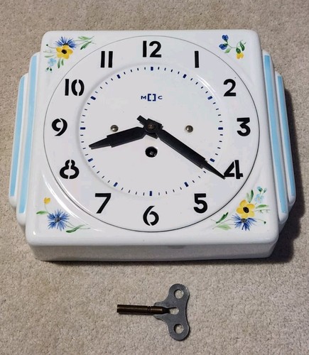 Ancienne horloge murale - horloge,