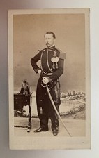 Militaire capitaine - -,
