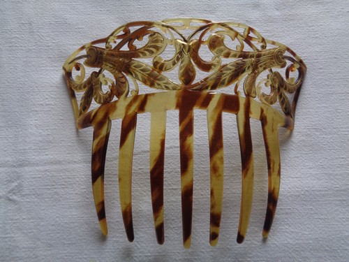 Ancien peigne cheveux a - cheveux,