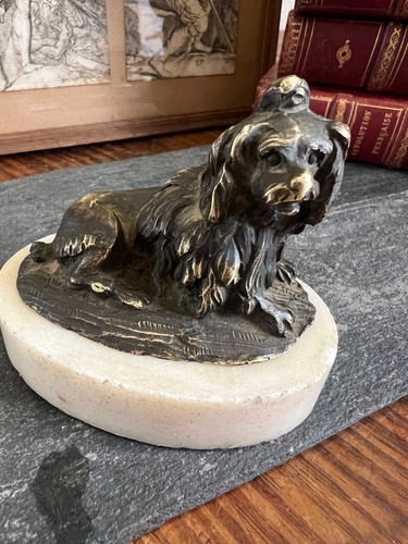 Statuette chien bronze sur - statuette,