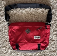 Sac à Bandoulière Eastpak® Delegate / EK07611D / School Sport Gym PC / Collector